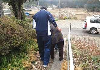 自宅での屋外歩行練習