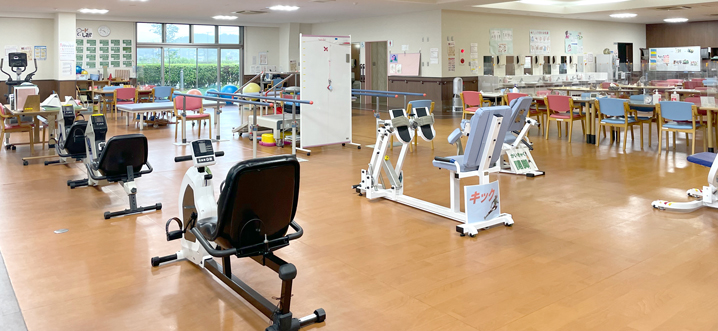 リハビリテーション機器のある部屋